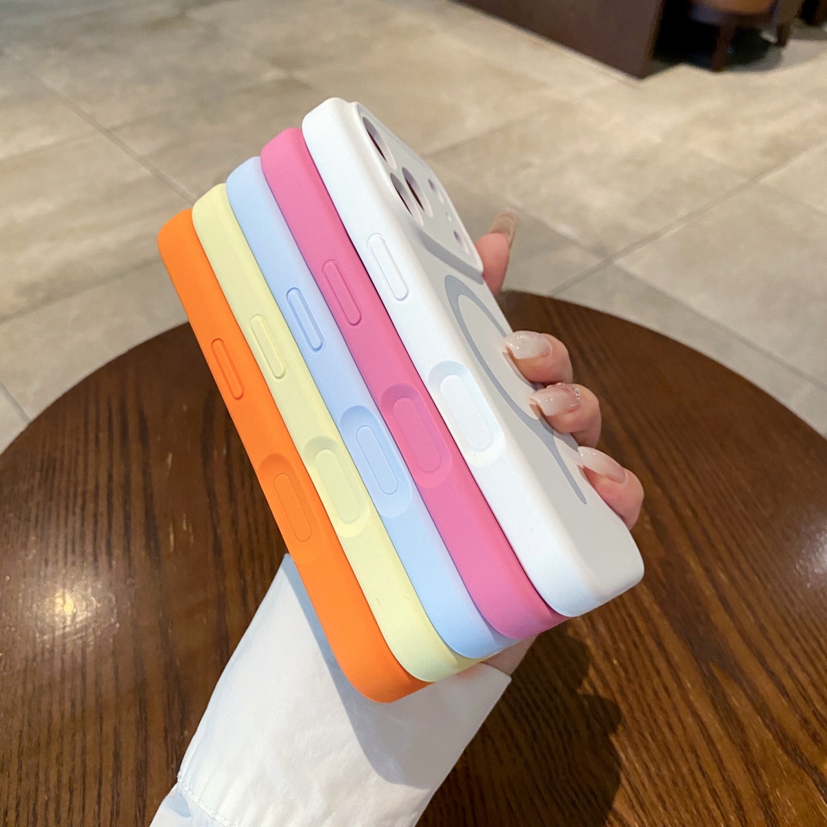 Original Liquid Silicone Solid - Magsafe Wireless Charger incelemesi ve fiyatı