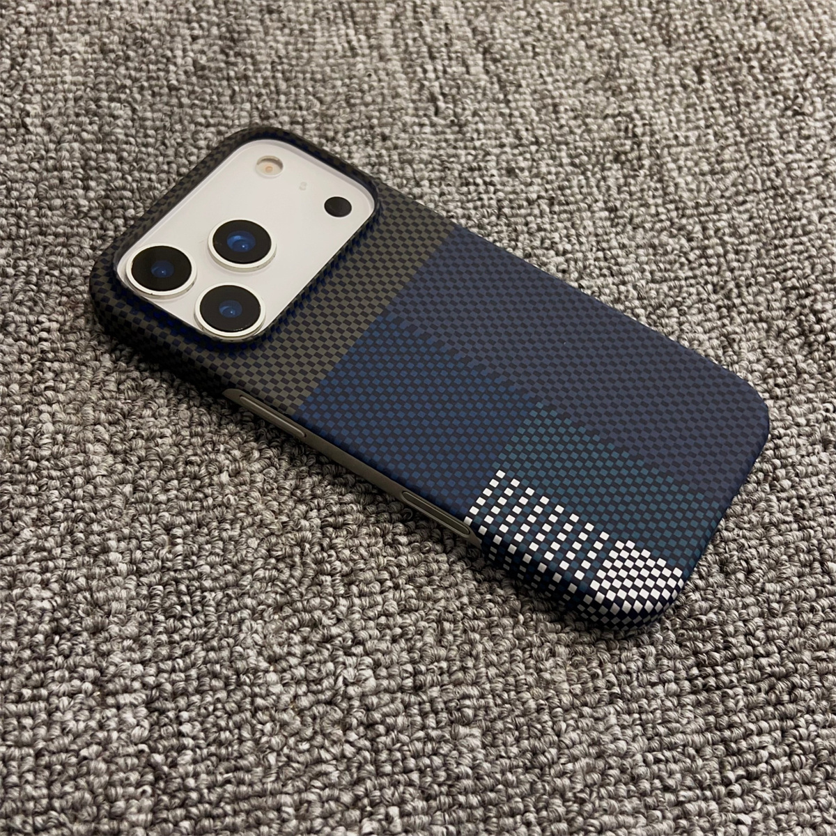 Carbon Fiber Texture Leather f - Magsafe Wireless Charger incelemesi ve fiyatı